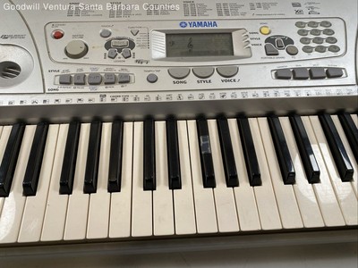 YAMAHA PSR-275 キーボード Yamaha Psr-275 Portable Digital Music Keyboard with charger