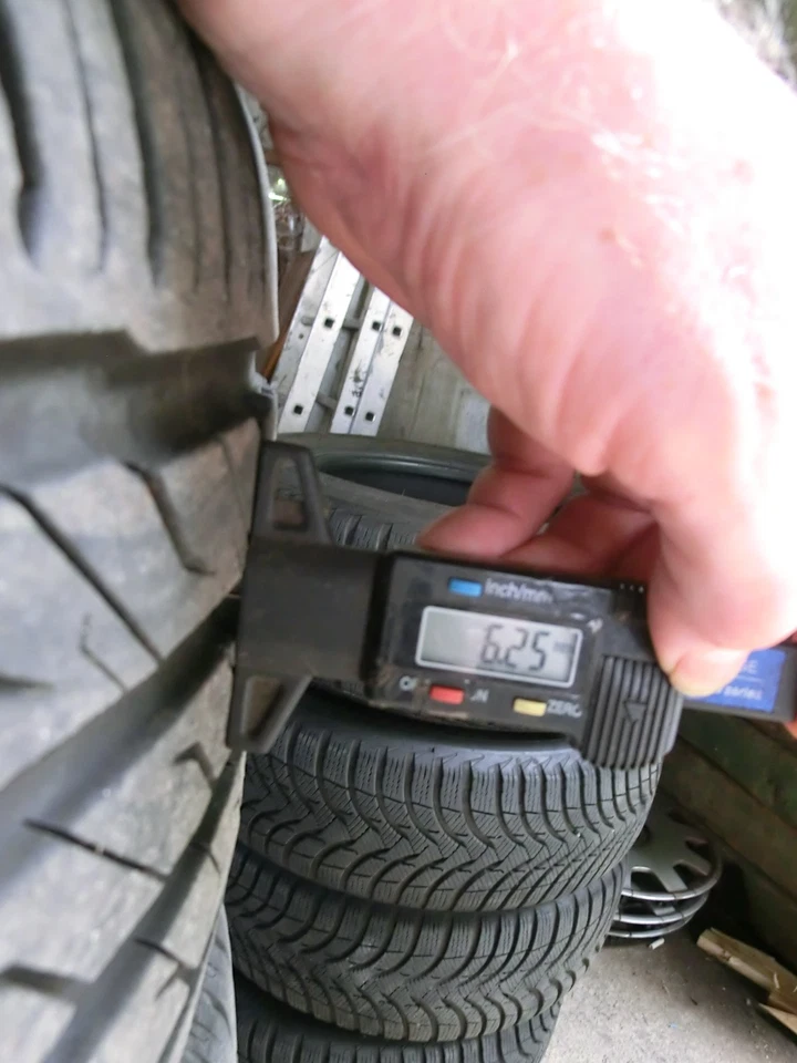 Semperit Speed-Life 3 245/35 R18 92Y XL 2X 6,5mm 2X 8mm Profiltiefe - Bild 2 von 4