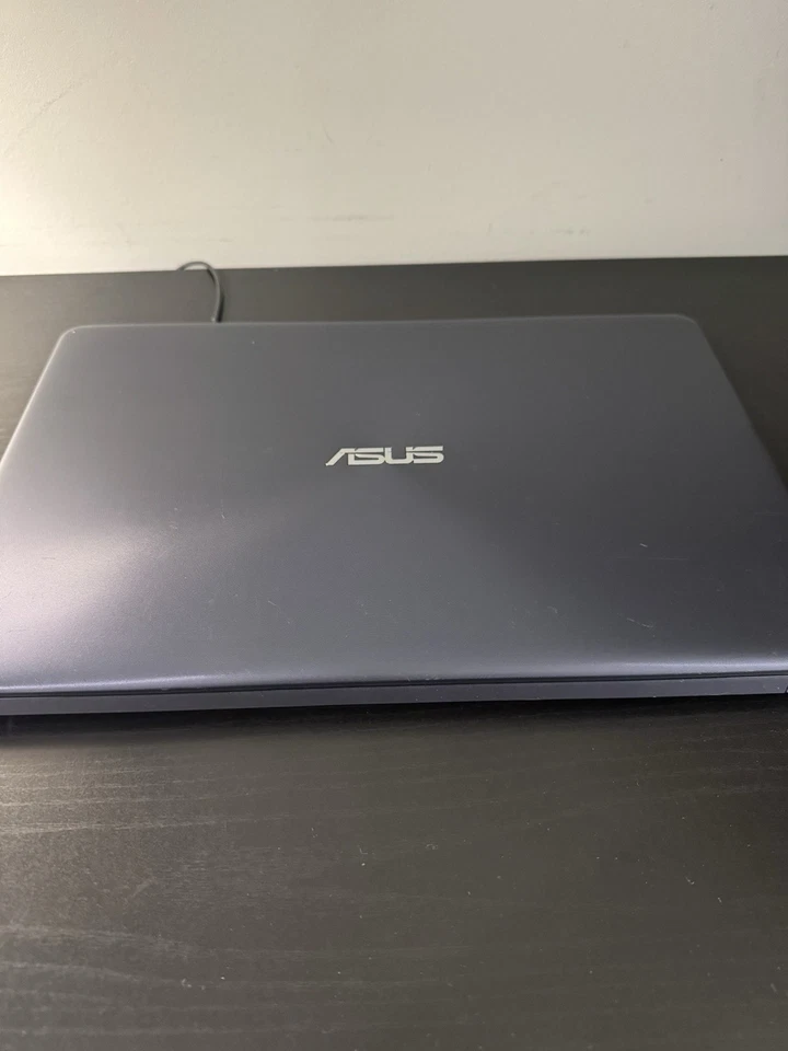 ASUS VivoBook Laptop F510UA-AH55, 8GB RAM, 1TB HDD, Windows 11, 15.6” Display - Image 3 of 4