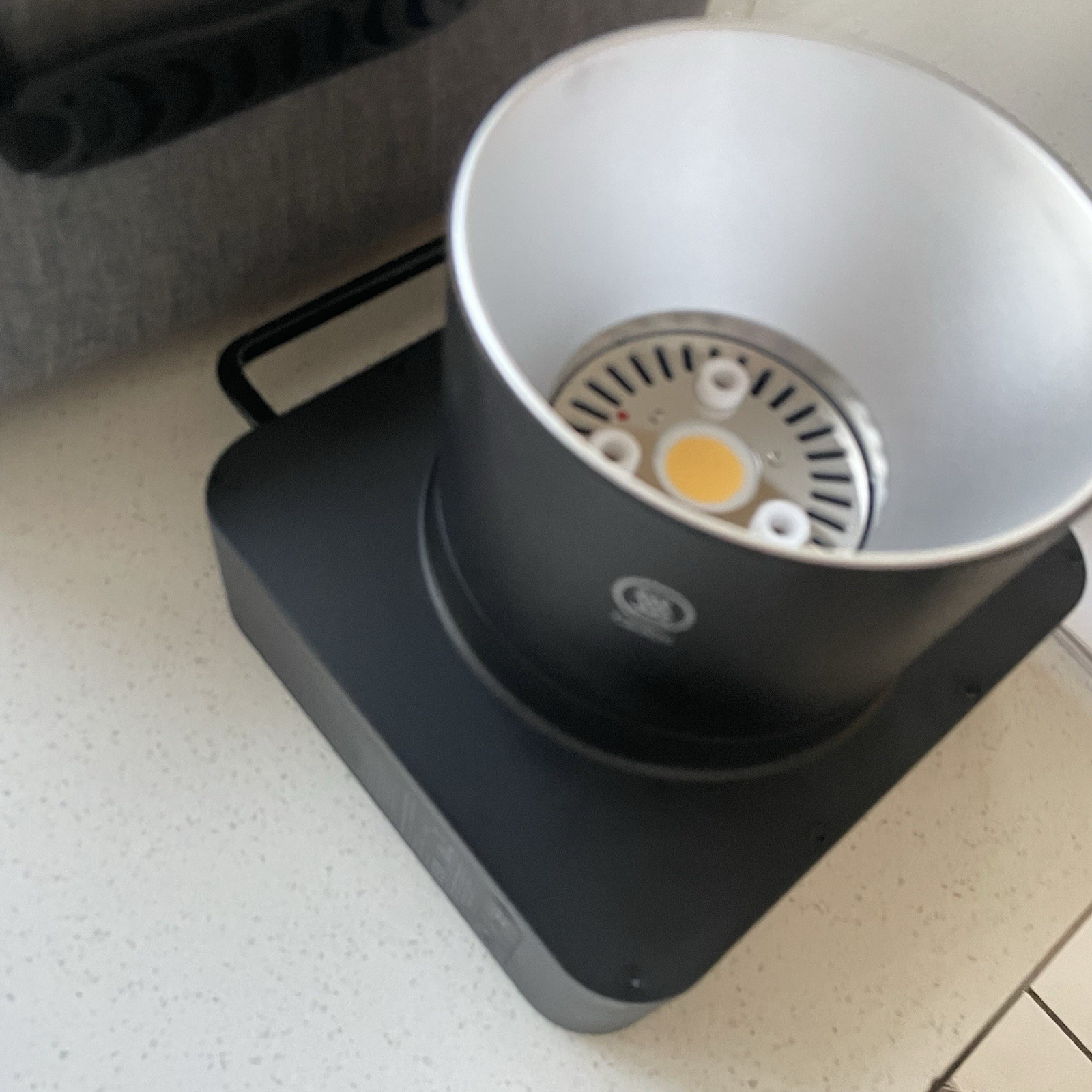 NOT WORKING NEEWER Q4 400Ws 2.4G TTL Flash HSS Strobe Light Monolight With Case