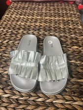 Michael Kors MK Silver Pool M•3 Slides Slip-on Flats 6M