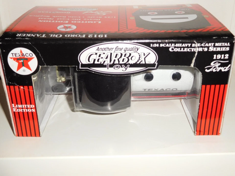 Gearbox 1912 Ford Oil Tanker (Texaco) Diecast Coin Bank Truck 1:24 - Image 4 of 4