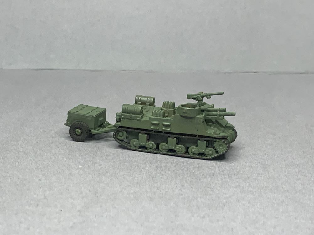 1/144 WWII USA M7 Priest GMC early version green
