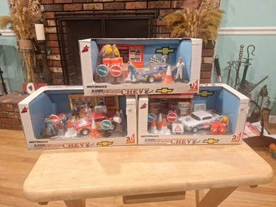 1992 Zap Toys American Chevy Friction Powered Car Set Red White Blue