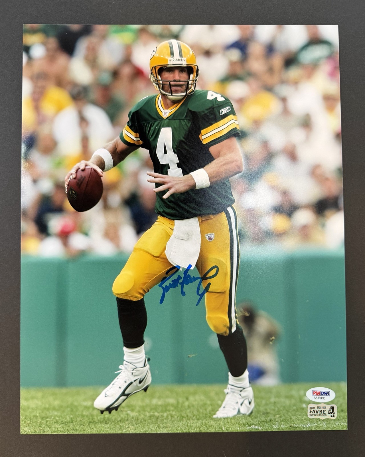 Brett Favre Autographed Signed Green Bay Packers 11x14 Photo PSA/DNA Authenticated Auto 