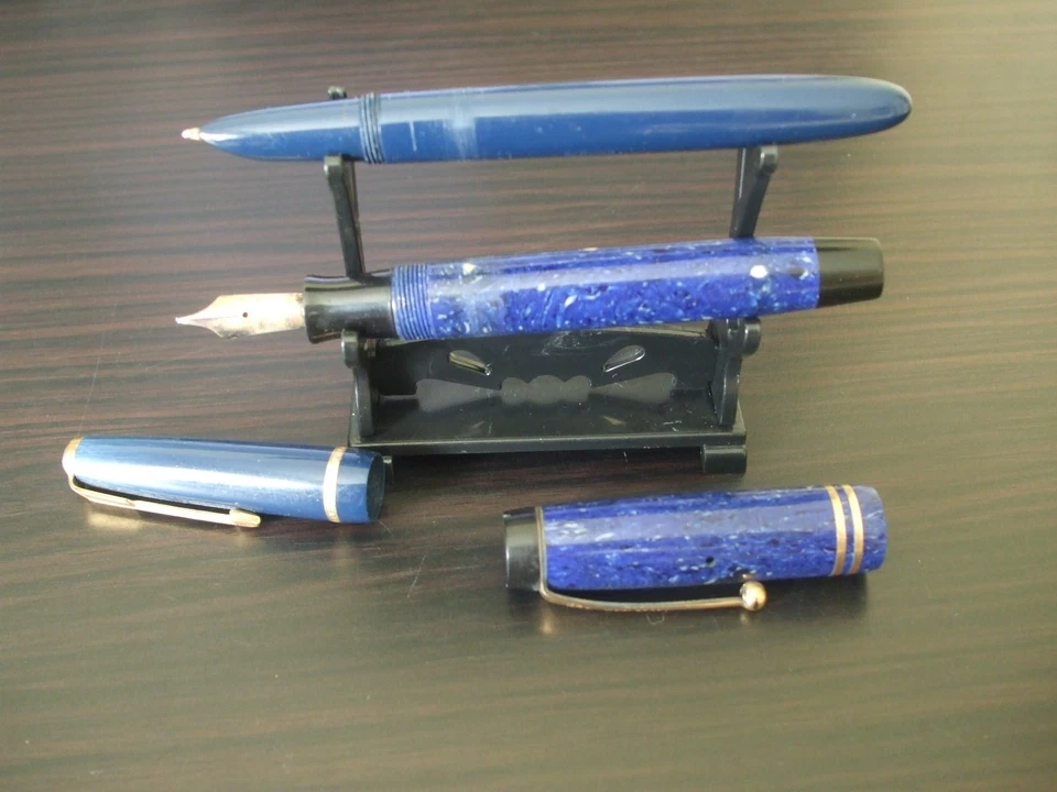 unusual Black acrylic Fountain pen display stand pen holder desk desktop - Image 4 of 4