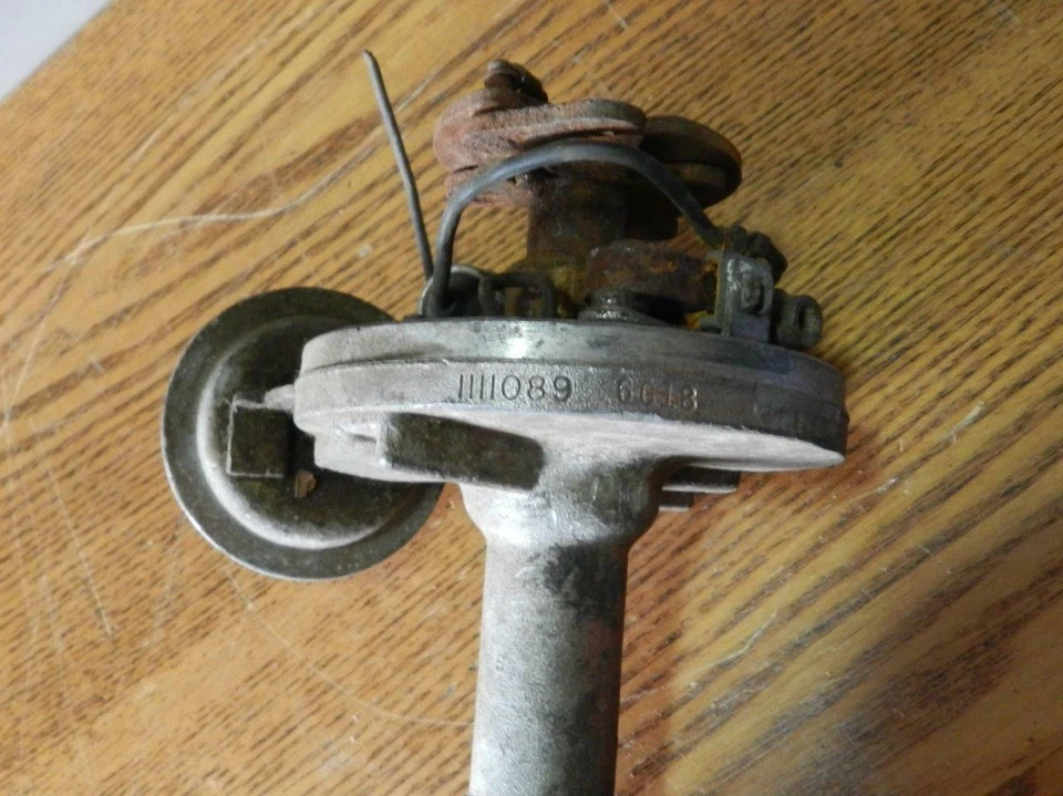 Oldsmobile 88, 98 1967 425ci 7,0 L 2-BBL V8 usado distribuidor 1111089 6G18 Foto 2 de 4