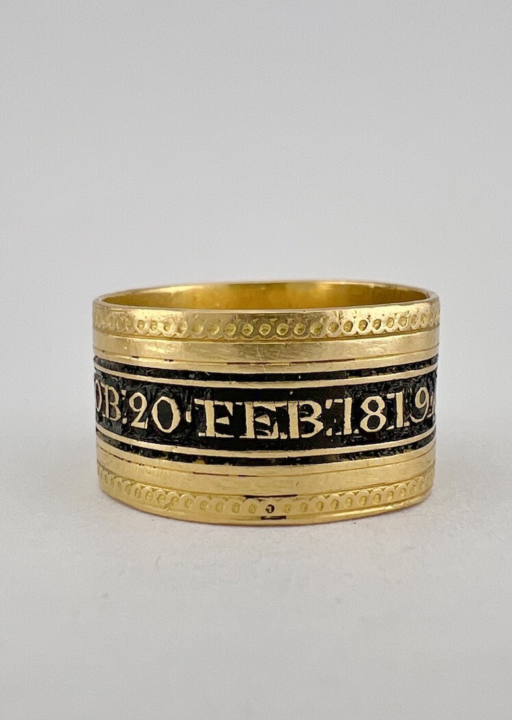 Antique 1819 Georgian English Hallmarked 22K Yellow Gold Engraved