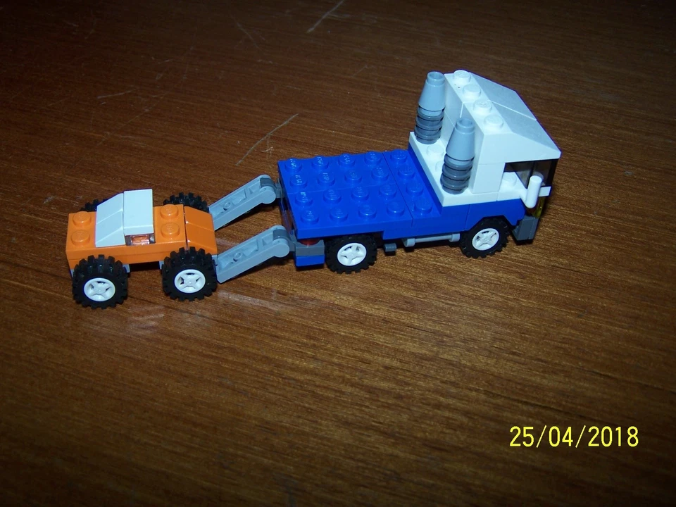 LEGO Creator 4838 Mini Vehicles, photo 2 sur 3