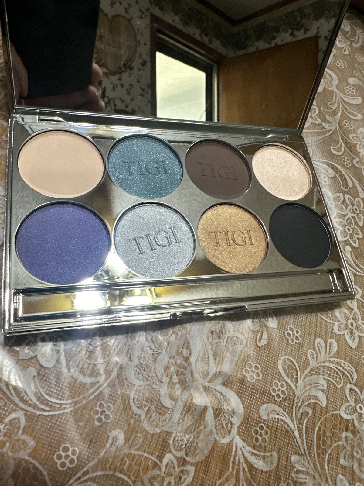 Picture 3 of 4