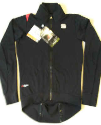 BRANDNEU MIT ETIKETT ~ SPORTLICHE FIANDRE MEDIUM JACKE. Größe SMALL. POLAR-TEC