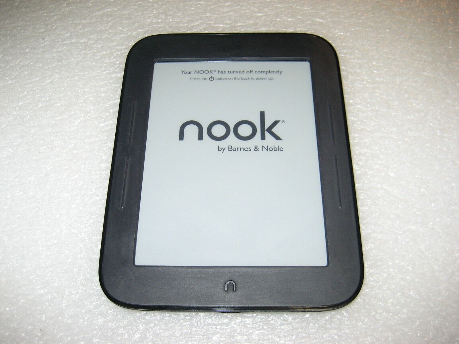 Barnes & Noble NOOK Simple Touch E-Reader Wi-Fi, 2GB, 6" - BNRV300
