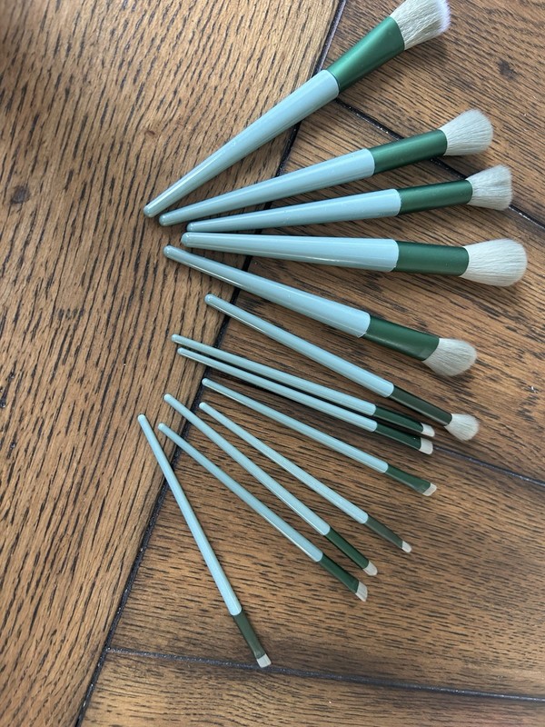 Makeup Brush Set For Home Or Travel