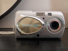 Olympus Stylus 400 1.5" Display 4.0MP 3x Optical Zoom Digital Camera Untested