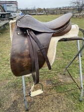 Used 17" Courbette Charles De Knuffy English dressage saddle w/fittings, 31cm