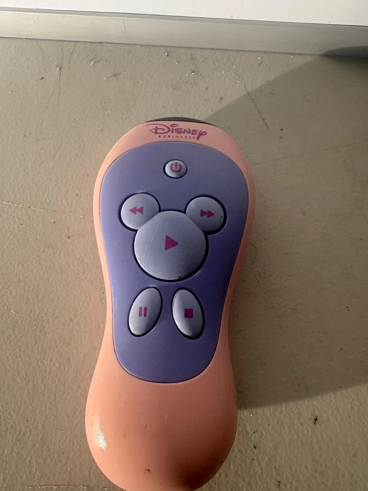 DVD player Disney princesa controle remoto testado funcionando  - Imagem 2 de 3