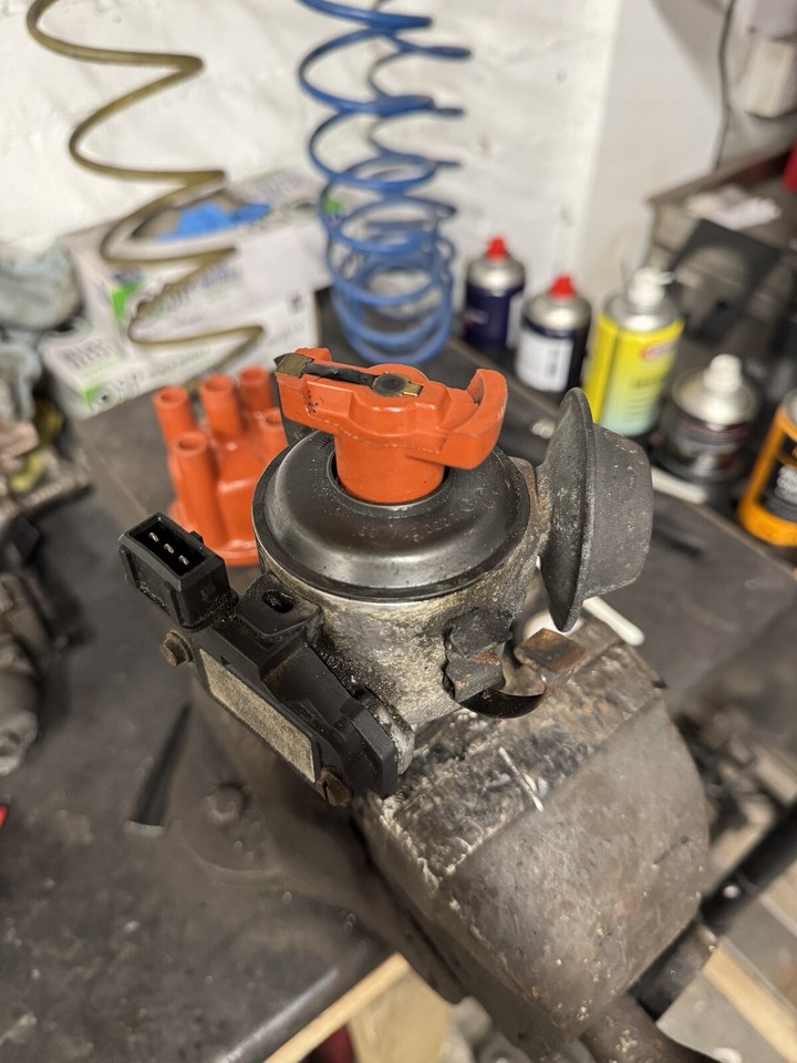 Ford Fiesta Mk2 1.1 Distributor Bosch eBay