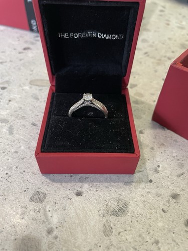 18ct white gold engagement diamond ring size o 0.32ct - Picture 5 of 6