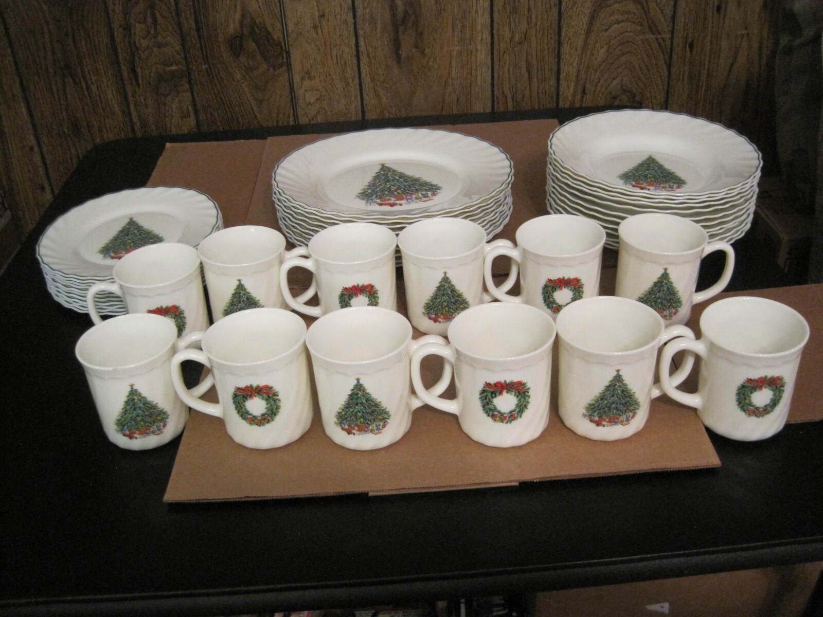 VINTAGE HOUSE OF SALEM PORCELLE 45 PIECE CHRISTMAS TREE DINNERWARE eBay