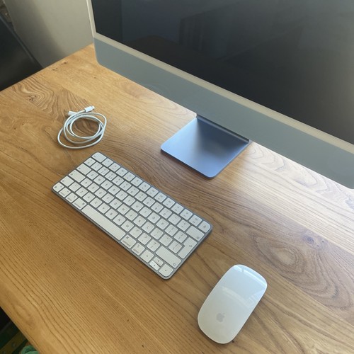 Genuine Apple iMac 24" (256GB SSD, Apple M1, 3.20GHz, 8GB, 7-Core GPU) Blue VGC - Afbeelding 3 van 13