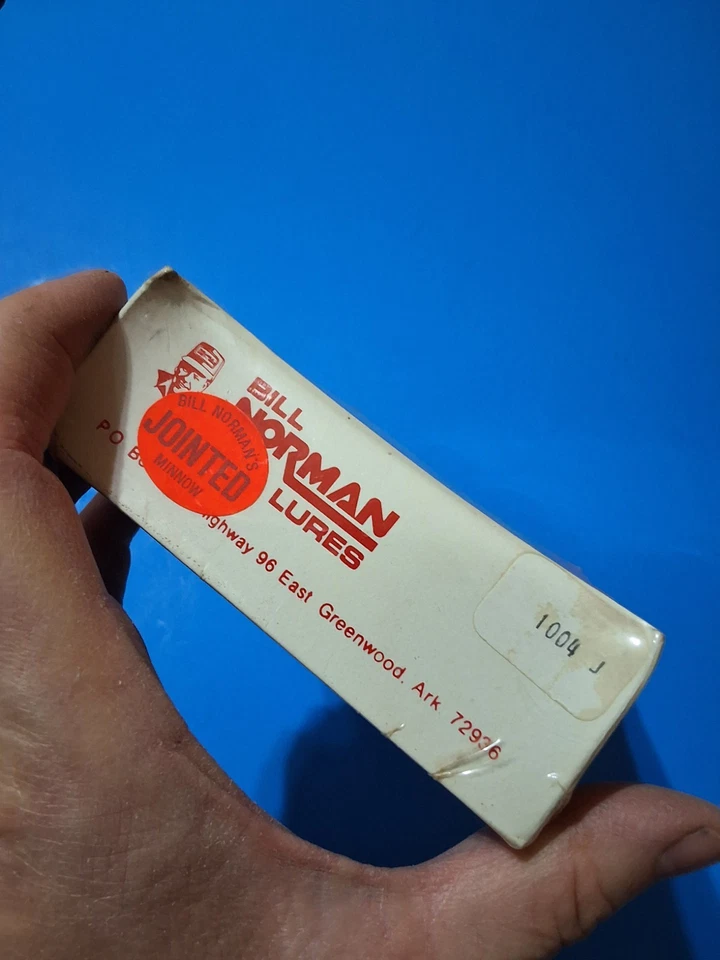 NUEVO DE STOCK ESTUCHE ARTICULADO MINNOW DISTRIBUIDOR BILL NORMAN 12 SEÑUELOS SELLADOS 1004 J VERDE PLATA Foto 3 de 4