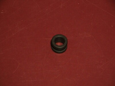 NEW OE STIHL Chainsaw Ignition Coil/Fuel Tank Rubber Grommet 1125-084-8900 READ!