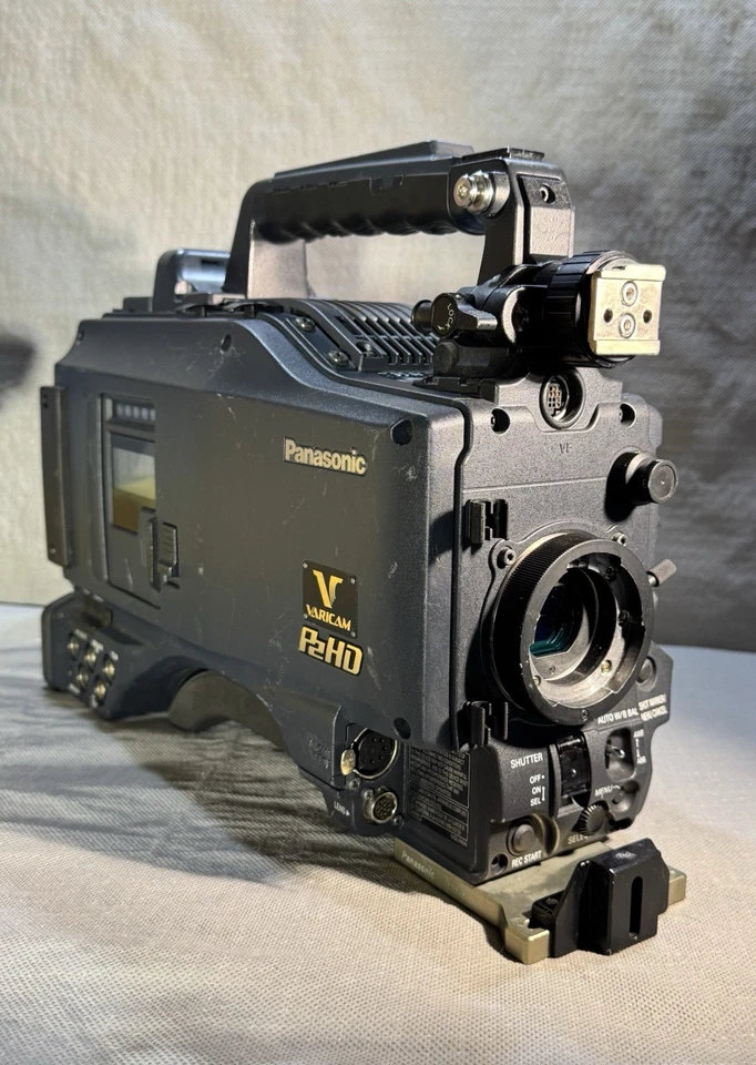 Panasonic VariCam P2HD BODY ONLY AJ-HPX3700G (TESTED & WORKS EXCELLENT) Selling - Image 2 of 4