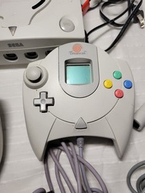Sega Dreamcast HKT 3020 Console System  powers on 