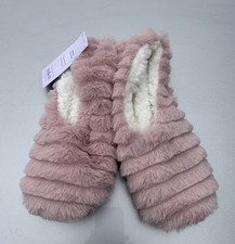 Auden Women  s Size M/L 8-10 Pink Soft Faux Fur Slipper Socks Gripper Bottoms