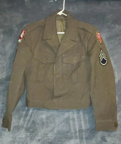 US Military WW2 Ike Jacket Wool 1944 Size 38 38R 70th Division Sergeant Patches