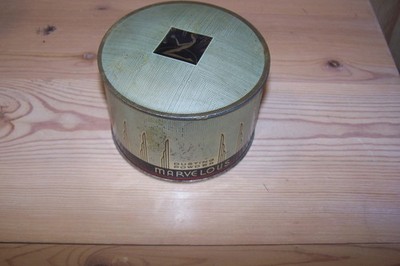 Vintage Marvelous Dusting Powder Richard Hudnut New York Tin Only