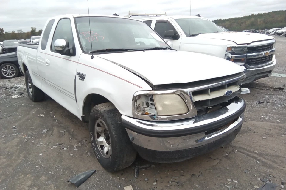 1998 Ford F250 Automatic Transmission OEM 103K Miles - LKQ437826944 - Изображение 2 из 4