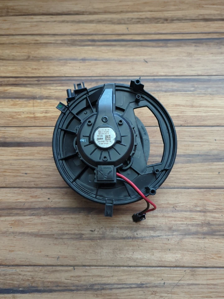 Conjunto de ventilador de motor soplador Volkswagen Golf 2015-2021 5Q1819021E OEM Foto 4 de 4