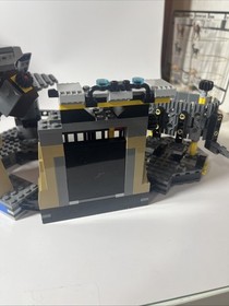 LEGO The LEGO Batman Movie: Batcave Break-in (70909) USED as is Missing pieces