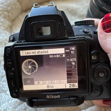 Nikon D5000 body and AF-S Nikkor 4.5-5.6G ED VR  55-300 lens Damaged Parts Only