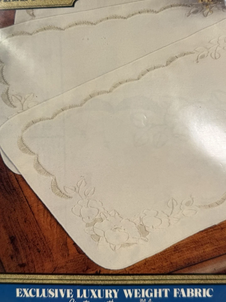 Vogart Crafts Placemats Stamped Embroidery Wild Rose Printed Cutwork Look 8793B - Image 2 of 4