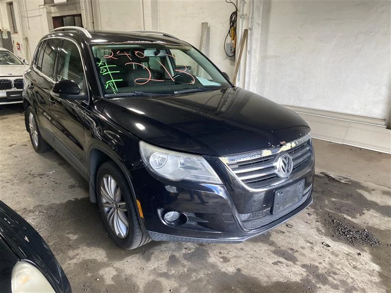 Used Engine Oil Pan fits: 2011 Volkswagen Tiguan 2.0L gasoline engine ID CBFA Gr - Imagem 4 de 4