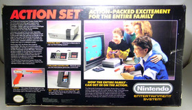Nintendo NES Action Set Console In Scatola Quasi Completa Manca Top Polistirolo