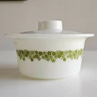 Vintage Pyrex Spring Blossom Green 1 Pint Round Bowl 7201 w/ Lid - Crazy Daisy