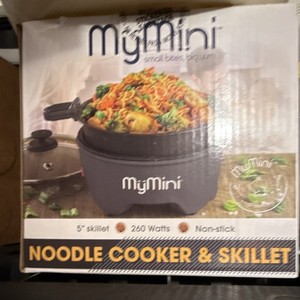 MyMini Noodle Cooker & Skillet 5" Electric 260W Non-stick Black