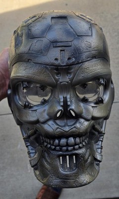 2009 PLAYMATES TERMINATOR SALVATION T-600 ELECTRONIC VOICE N' VISION SKULL Works
