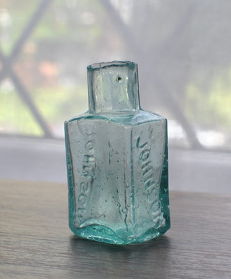 Kleine alte Vintage Flaschen '' JOHN SON ''