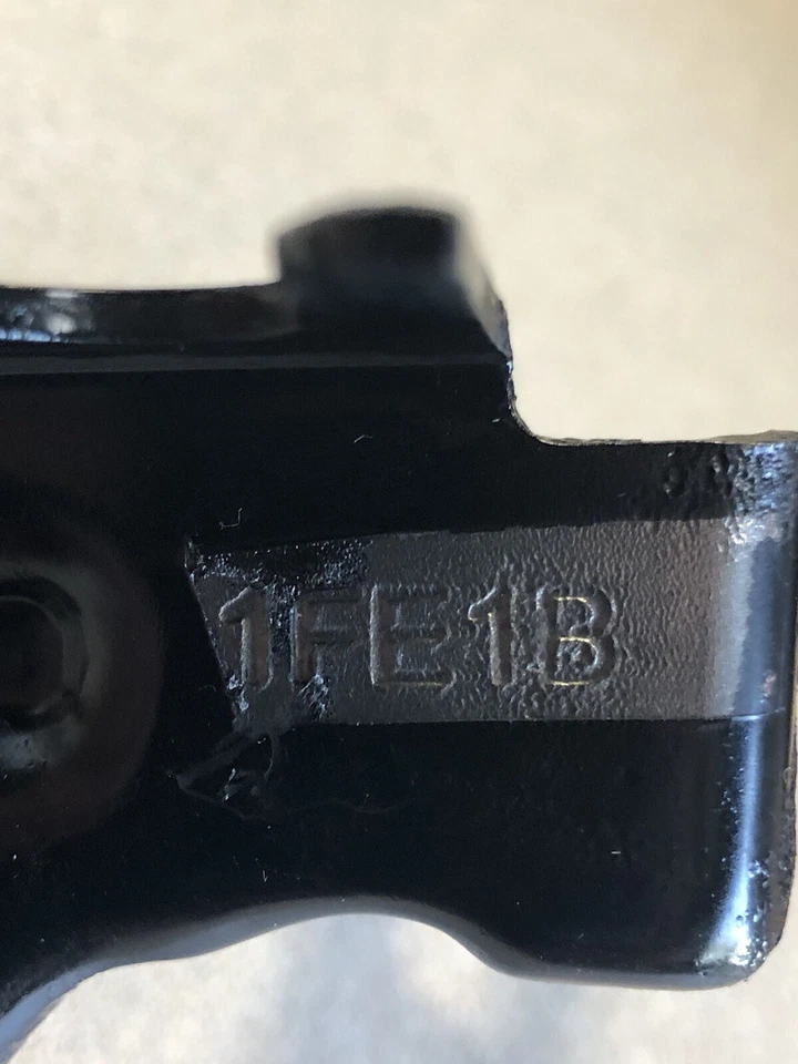 Nissan Cube 2011, soporte de retención de metal para bomba ABS, fabricante de equipos originales Foto 3 de 3