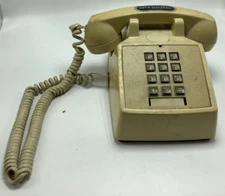 Vtg. GTE Corded Desk Push Button Phone (1990) *Tested/Works*