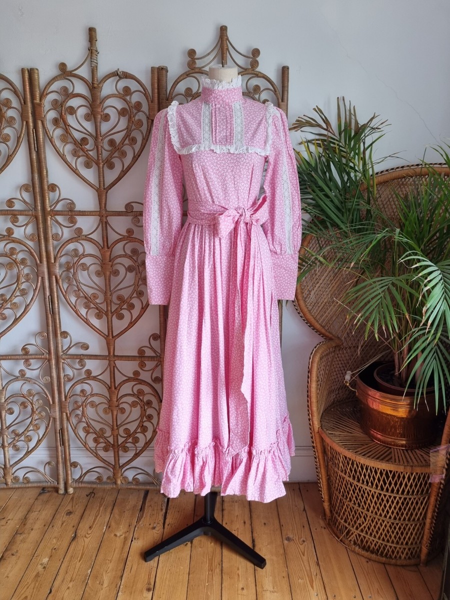 Vintage pink floral Laura Ashley cotton prairie 70s cottagecore