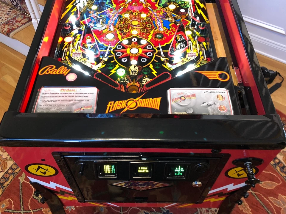 Beautifully restored! Flash Gordon 1981 Bally pinball machine! New playfield! - Image 3 of 4