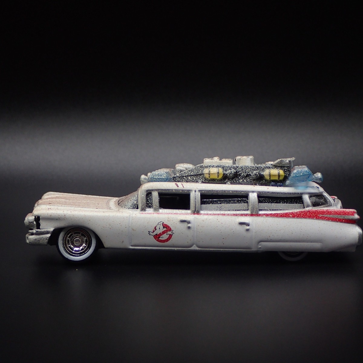 ミニカー Ghostbusters Ecto-1 1959 Cadillac 1959 Cadillac Ambulance Ecto-1 Red 