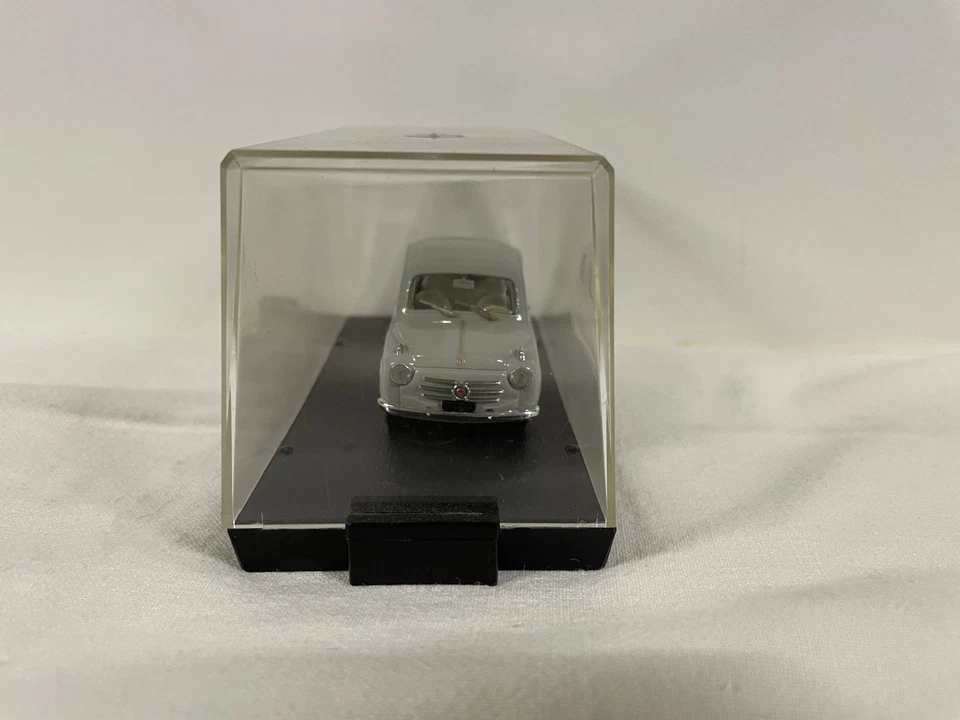 FIAT 600 - SCALA 1/43 - BRUMM - Immagine 4 di 4