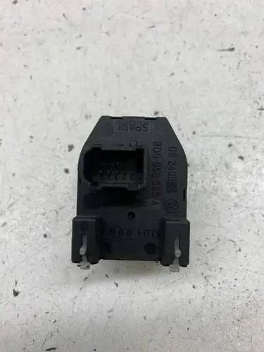 AUDI A3 8L1 Spiegeleinstellschalter 8D0959565A 1.90 Diesel 66kw 1997 23950552