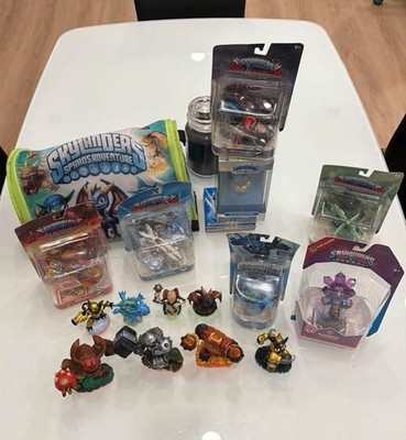Skylanders NIB/Loose Collection Duplicates (Eon s Elite Whirlwind, NIB Warnado)